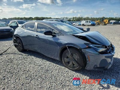 Czwarte zdjęcie samochodu z boku: 2026 TOYOTA PRIUS LE VIN:JTDACAAU2T3075403 - miniatura