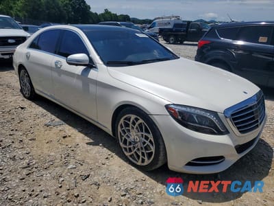 Czwarte zdjęcie samochodu z boku: 2015 MERCEDES-BENZ S 550 VIN:WDDUG8CB6FA138921 - miniatura