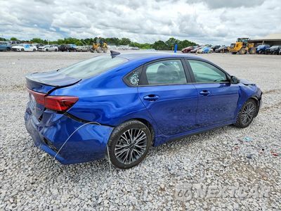 Trzecie zdjęcie samochodu z tyłu: 2024 KIA FORTE GT LINE VIN:3KPF54AD4RE809591 - miniatura