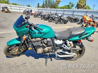 Trzecie zdjęcie samochodu z tyłu: 2003 KAWASAKI ZR1200 A VIN:JKAZR9A133A027081 - miniatura