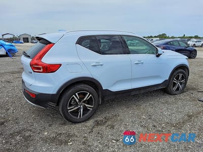 Trzecie zdjęcie samochodu z tyłu: 2025 VOLVO XC40 CORE VIN:YV4L12UJ0S2450888 - miniatura