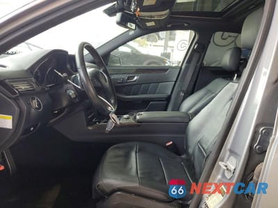 Zdjęcie 7 z 12 samochodu: 2011 MERCEDES-BENZ E 550 VIN:WDDHF7CB8BA316918 - miniatura