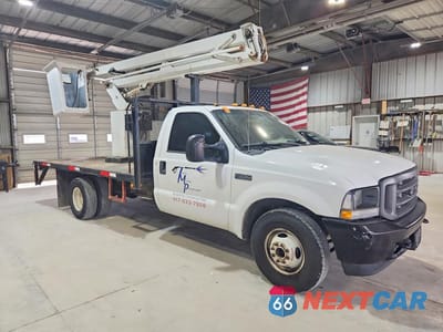 Czwarte zdjęcie samochodu z boku: 2004 FORD F350 SUPER DUTY BUCKET TRUCK VIN:1FDWF36L24EC52168 - miniatura