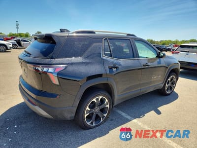 Trzecie zdjęcie samochodu z tyłu: 2026 CHEVROLET EQUINOX LT VIN:3GNAXPEG2TL382545 - miniatura