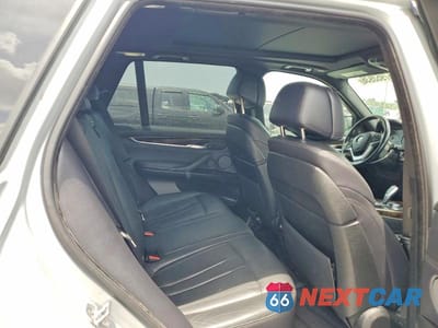 Zdjęcie 11 z 13 samochodu: 2018 BMW X5 XDR40E VIN:5UXKT0C55J0V99873 - miniatura