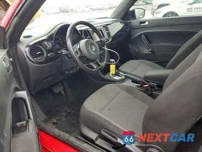 Zdjęcie 8 z 10 samochodu: 2018 VOLKSWAGEN BEETLE VIN:3VWFD7AT2JM721514 - miniatura
