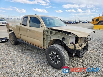 Czwarte zdjęcie samochodu z boku: 2019 TOYOTA TACOMA TRD OFF-ROAD VIN:5TFSZ5AN5KX195724 - miniatura