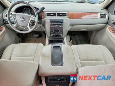 Zdjęcie 8 z 13 samochodu: 2007 GMC YUKON XL K1500 VIN:1GKFK16397J195892 - miniatura