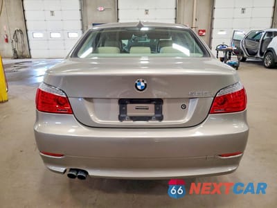 Zdjęcie 6 z 12 samochodu: 2010 BMW 528 XI VIN:WBANV1C51AC159983 - miniatura