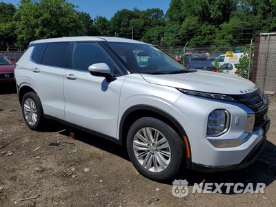 Czwarte zdjęcie samochodu z boku: 2024 MITSUBISHI OUTLANDER ES VIN:JA4J4UA82RZ077296 - miniatura