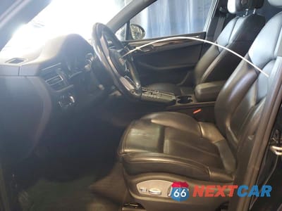 Zdjęcie 7 z 14 samochodu: 2020 PORSCHE MACAN S VIN:WP1AB2A57LLB36079 - miniatura