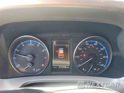 Zdjęcie 9 z 12 samochodu: 2018 TOYOTA RAV4 XLE VIN:2T3RFREV2JW792387 - miniatura