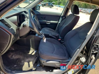 Zdjęcie 7 z 12 samochodu: 2013 KIA SOUL BASE VIN:KNDJT2A54D7753349 - miniatura