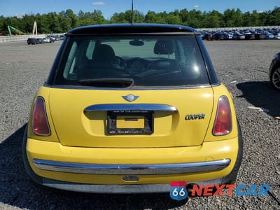Zdjęcie 6 z 12 samochodu: 2004 MINI COOPER VIN:WMWRC33424TJ59649 - miniatura