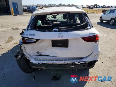 Zdjęcie 6 z 13 samochodu: 2021 MERCEDES-BENZ GLA 250 4MATIC VIN:W1N4N4HB3MJ276374 - miniatura