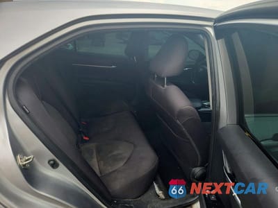 Zdjęcie 10 z 12 samochodu: 2019 TOYOTA CAMRY LE VIN:4T1B11HK7KU786548 - miniatura