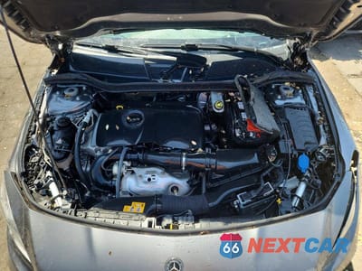 Zdjęcie 11 z 12 samochodu: 2019 MERCEDES-BENZ CLA 250 VIN:WDDSJ4EB1KN760151 - miniatura