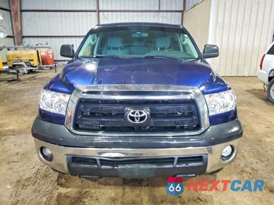 Piąte zdjęcie samochodu w środku: 2011 TOYOTA TUNDRA CREWMAX SR5 VIN:5TFEM5F19BX026873 - miniatura