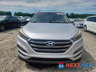 Piąte zdjęcie samochodu w środku: 2016 HYUNDAI TUCSON LIMITED VIN:KM8J33A25GU040232 - miniatura