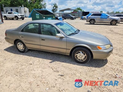 Czwarte zdjęcie samochodu z boku: 1998 TOYOTA CAMRY LE VIN:4T1BG22K0WU304425 - miniatura