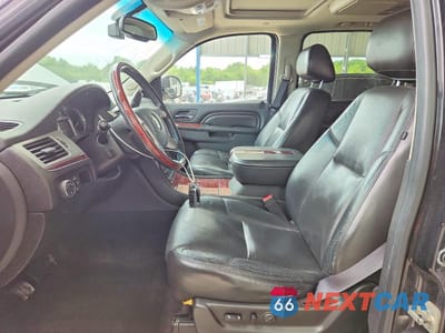 Zdjęcie 7 z 12 samochodu: 2011 CADILLAC ESCALADE ESV LUXURY VIN:1GYS4HEF1BR222855 - miniatura