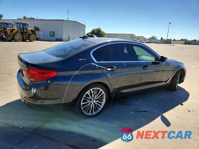 Trzecie zdjęcie samochodu z tyłu: 2019 BMW 530E VIN:WBAJA9C52KB389869 - miniatura