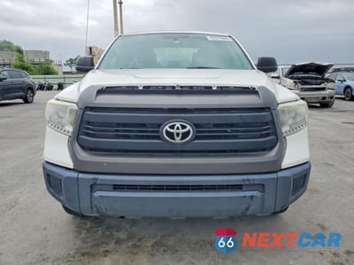 Piąte zdjęcie samochodu w środku: 2016 TOYOTA TUNDRA SR VIN:5TFUW5F12GX499446 - miniatura