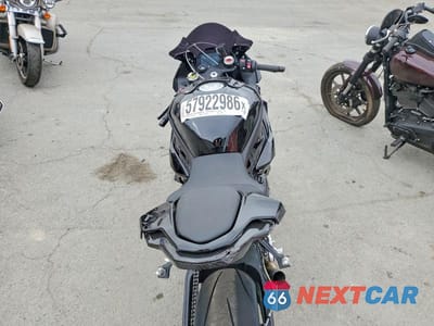 Zdjęcie 6 z 9 samochodu: 2025 BMW S 1000 RR VIN:WB10P2308S6L33014 - miniatura