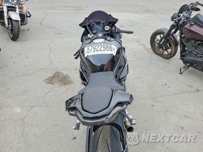 Zdjęcie 6 z 9 samochodu: 2025 BMW S 1000 RR VIN:WB10P2308S6L33014 - miniatura