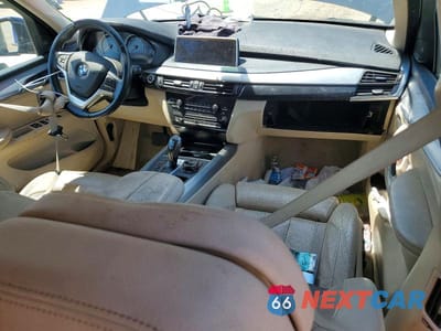 Zdjęcie 8 z 13 samochodu: 2015 BMW X5 XDRIVE35I VIN:5UXKR0C59F0P07496 - miniatura