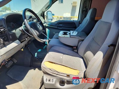 Zdjęcie 7 z 12 samochodu: 2005 FORD F250 SUPER DUTY VIN:1FTSW21P55EA48571 - miniatura