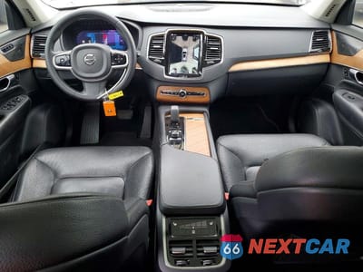 Zdjęcie 8 z 13 samochodu: 2023 VOLVO XC90 PLUS VIN:YV4H60CNXP1912211 - miniatura