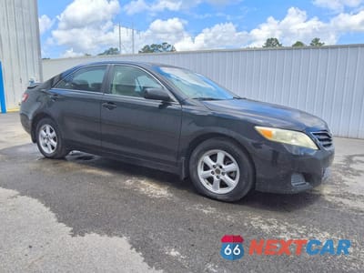 Czwarte zdjęcie samochodu z boku: 2010 TOYOTA CAMRY LE VIN:4T4BF3EK2AR022824 - miniatura