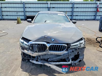 Piąte zdjęcie samochodu w środku: 2021 BMW 530 I VIN:WBA53BH01MCF19947 - miniatura