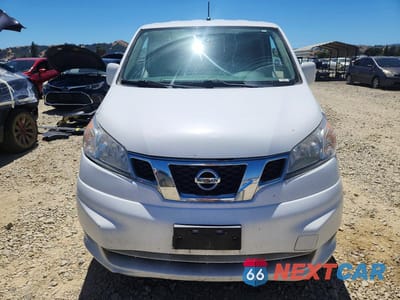 Piąte zdjęcie samochodu w środku: 2017 NISSAN NV200 SV VIN:3N6CM0KN6HK712430 - miniatura