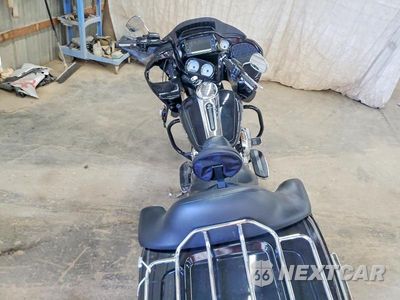 Zdjęcie 6 z 9 samochodu: 2015 HARLEY-DAVIDSON FLTRXS ROAD GLIDE SPECIAL VIN:1HD1KTM18FB608766 - miniatura