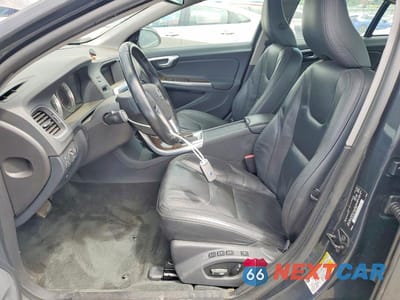 Zdjęcie 7 z 12 samochodu: 2013 VOLVO S60 T5 VIN:YV1612FH2D2186323 - miniatura