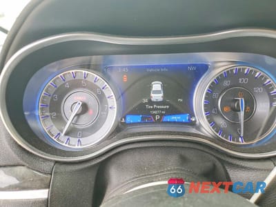 Zdjęcie 9 z 12 samochodu: 2020 CHRYSLER 300 LIMITED VIN:2C3CCAKG4LH131666 - miniatura