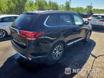 Trzecie zdjęcie samochodu z tyłu: 2016 MITSUBISHI OUTLANDER GT VIN:JA4JZ4AX4GZ020930 - miniatura
