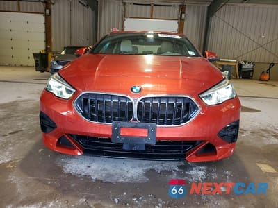 Piąte zdjęcie samochodu w środku: 2023 BMW 228XI VIN:WBA73AK09P7M96374 - miniatura