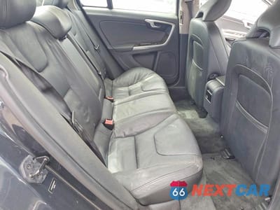 Zdjęcie 10 z 12 samochodu: 2013 VOLVO S60 T5 VIN:YV1612FH2D2186323 - miniatura