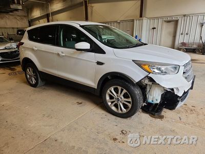 Czwarte zdjęcie samochodu z boku: 2019 FORD ESCAPE SE VIN:1FMCU9GD9KUB32406 - miniatura