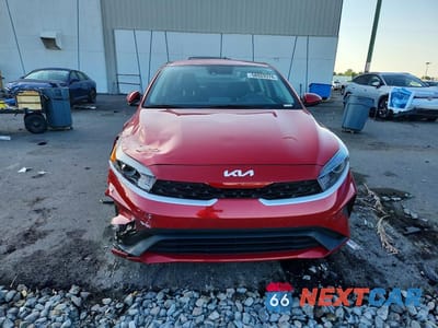 Piąte zdjęcie samochodu w środku: 2023 KIA FORTE LXS VIN:3KPF24AD2PE592080 - miniatura