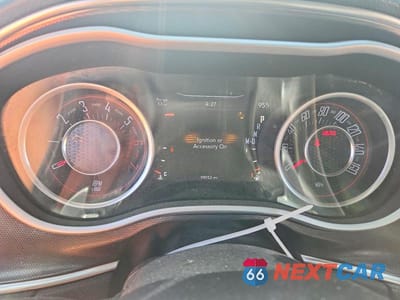 Zdjęcie 9 z 12 samochodu: 2015 DODGE CHALLENGER SXT PLUS VIN:2C3CDZBT6FH710073 - miniatura