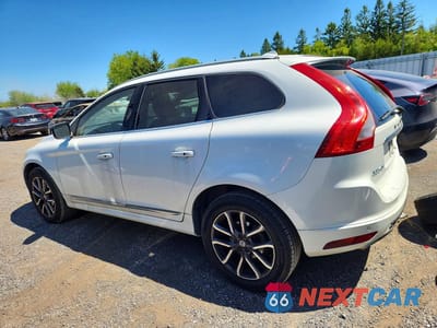 Drugie zdjęcie samochodu z przodu: 2016 VOLVO XC60 T5 PREMIER VIN:YV4612RK9G2837784 - miniatura