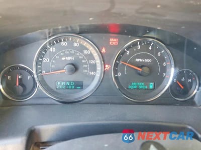 Zdjęcie 9 z 14 samochodu: 2006 JEEP COMMANDER LIMITED VIN:1J8HH58N16C300719 - miniatura