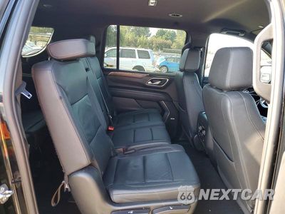 Zdjęcie 11 z 13 samochodu: 2023 CHEVROLET SUBURBAN VIN:1GNSKCKD3PR414052 - miniatura