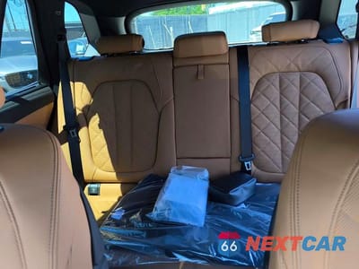 Zdjęcie 12 z 15 samochodu: 2026 BMW X5 M60I VIN:5UX33EU08T9309600 - miniatura