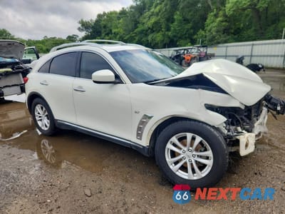 Czwarte zdjęcie samochodu z boku: 2015 INFINITI QX70 BASE VIN:JN8CS1MU8FM380513 - miniatura