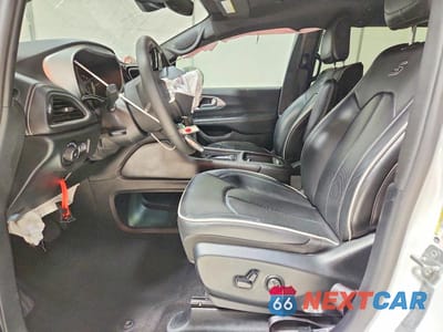 Zdjęcie 7 z 13 samochodu: 2025 CHRYSLER PACIFICA LIMITED VIN:2C4RC1GG9SR552564 - miniatura